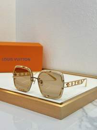 Picture of Louis Vuitton Sunglasses _SKUfw79280235fw
